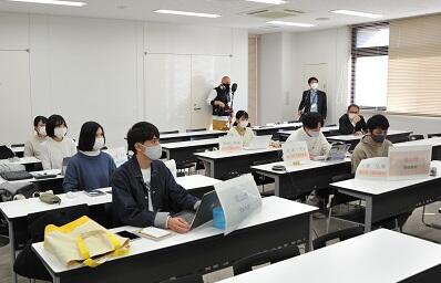 2021.2.19.honbun1 Ikezawa semi jpg.jpg